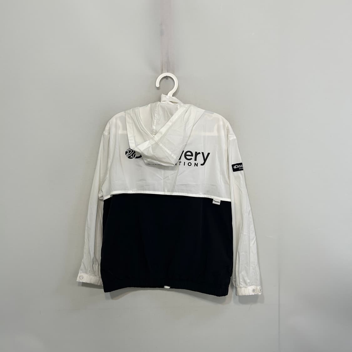 디스커버리 22SS 키즈 바람막이 150 상품이미지4