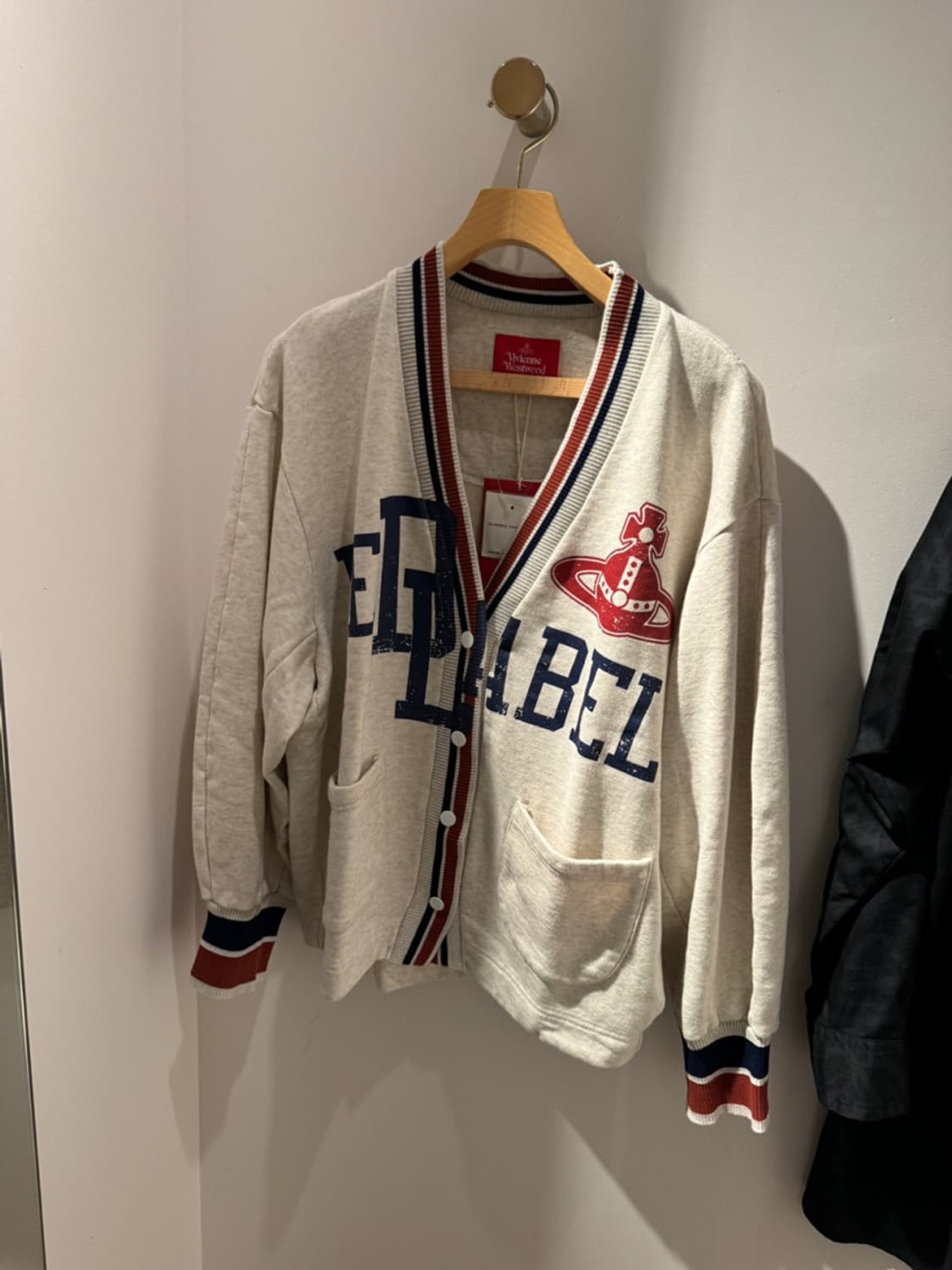 (새상품) 카레지 로고 프린트 폴라 가디건 상품이미지1