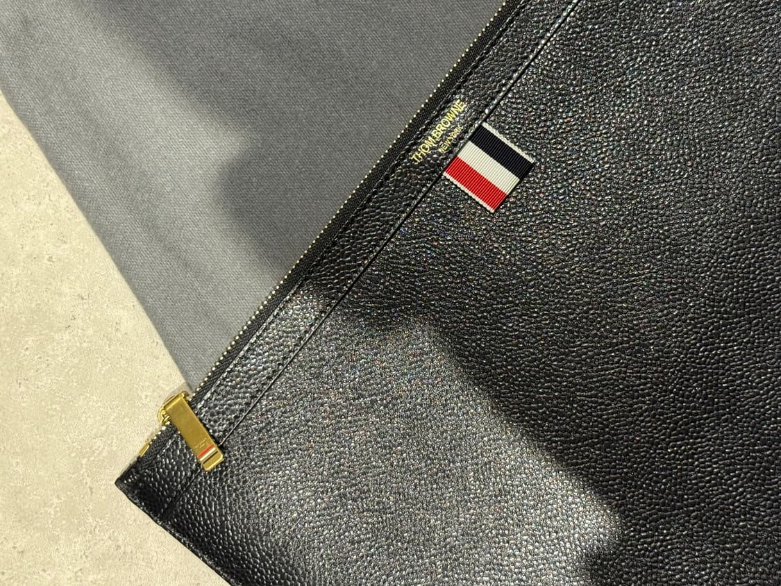 톰브라운 미듐 클러치 상품이미지1