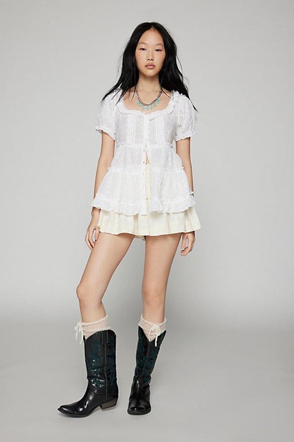 어반아웃피터스 김치블루 레이스 핀턱 퍼프 블라우스 상품이미지5