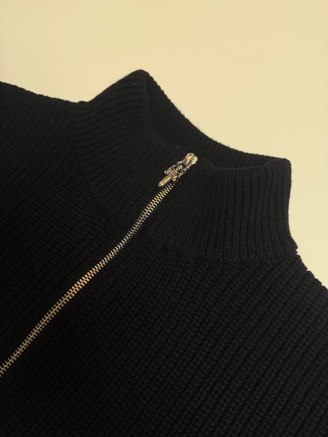 캐시미어 트리플크로스패치 하프집업 니트 크롬하츠 상품이미지2