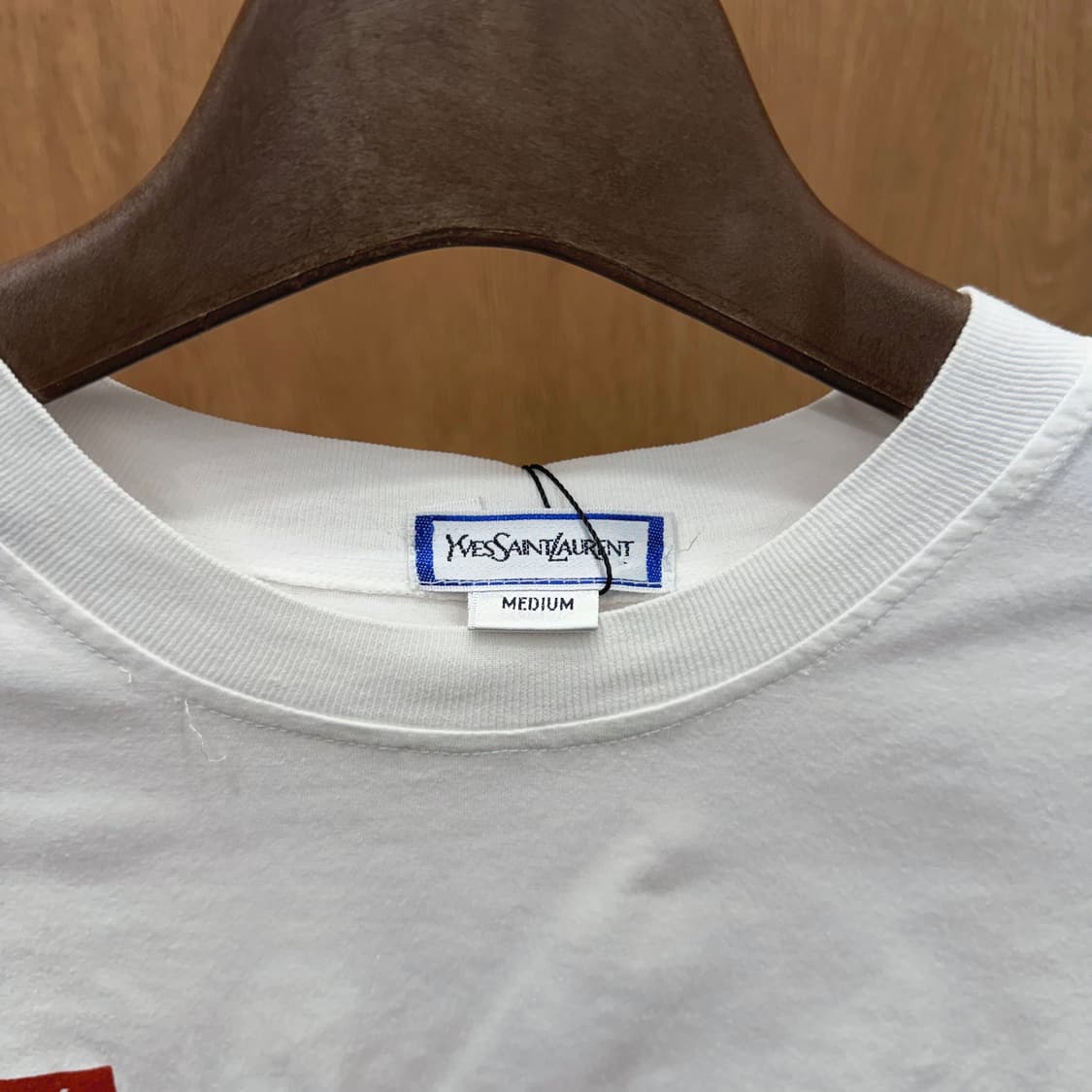 입생로랑 반팔 티셔츠 로고 프린팅 라운드넥 무지 디테일 레귤러핏 화이트 상품이미지6