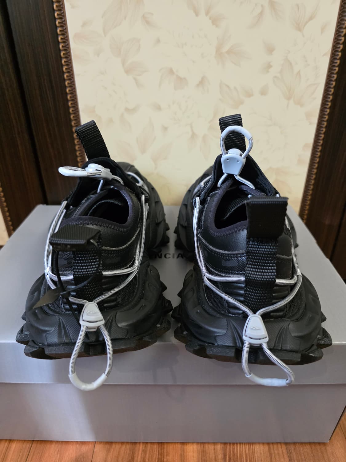 발렌시아가 하이크 42 상품이미지4