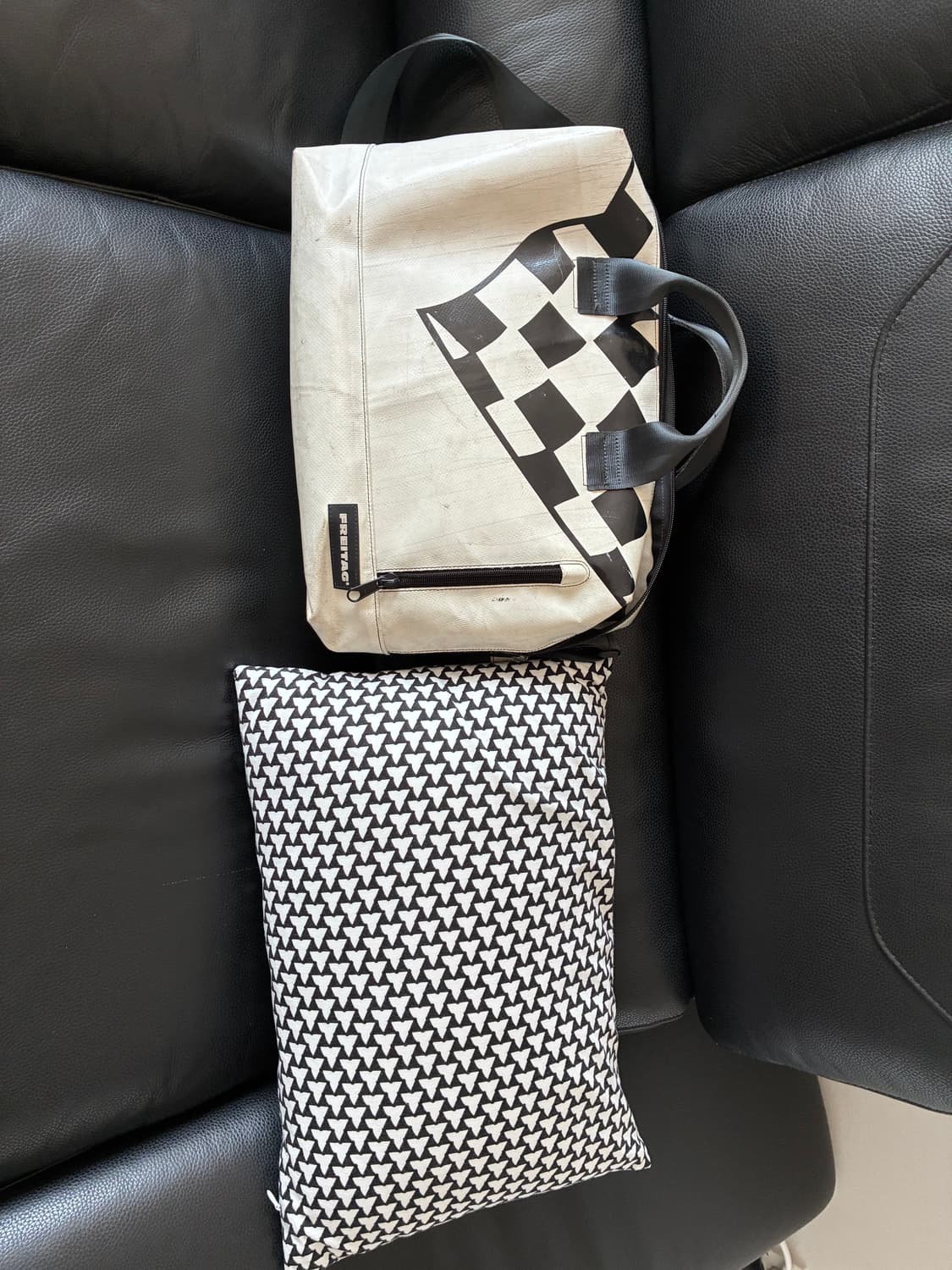 프라이탁 로이 흰검 상품이미지3