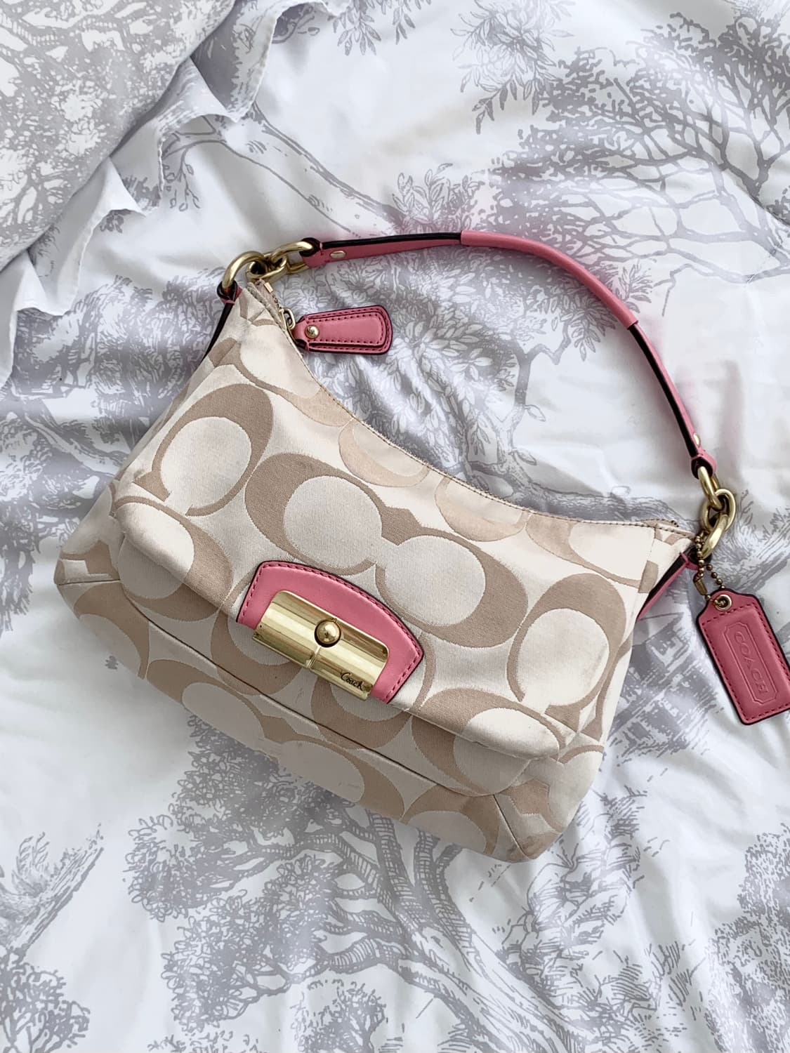 💗 Coach Signature Pink Ivory Bag 상품이미지1