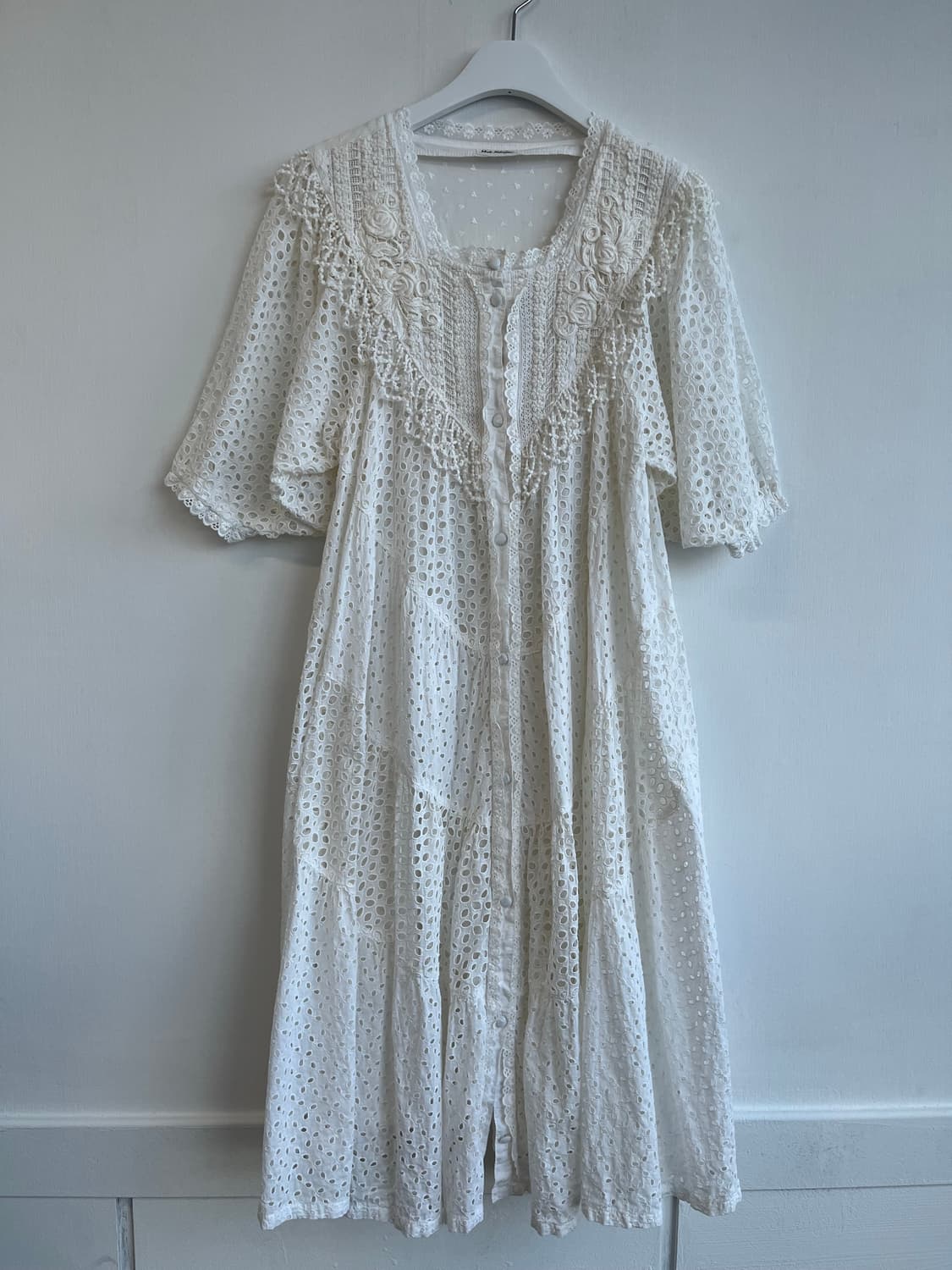 레이스 펀칭 롱 원피스 상품이미지1