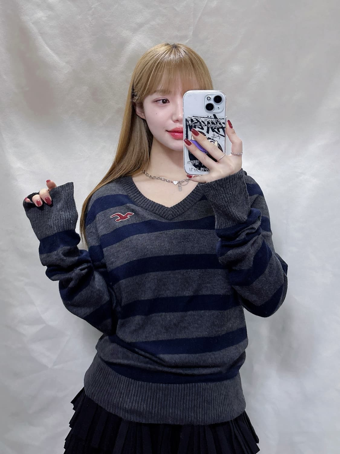 홀리스터 스몰로고 브이넥 니트  상품이미지2