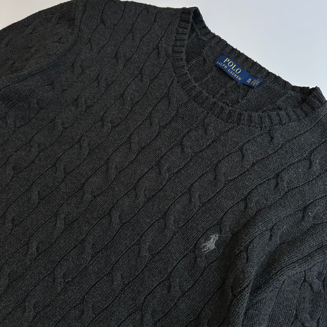 폴로 신형 다크그레이 케이블 라운드 니트 상품이미지3