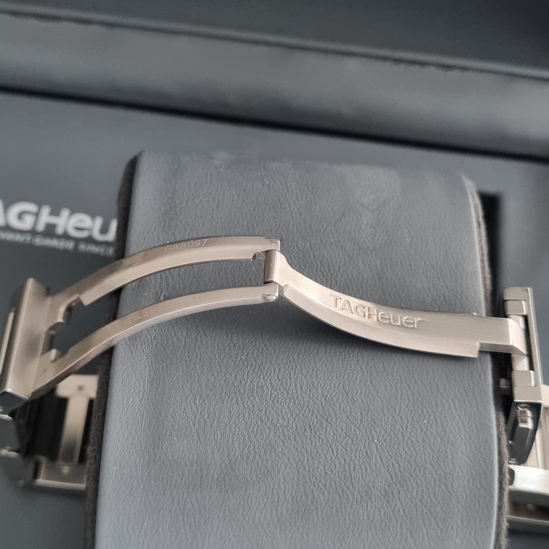 태그호이어 구형 까레라 크로노그래프 엘레강스 43mm CV2A1AB 상품이미지7