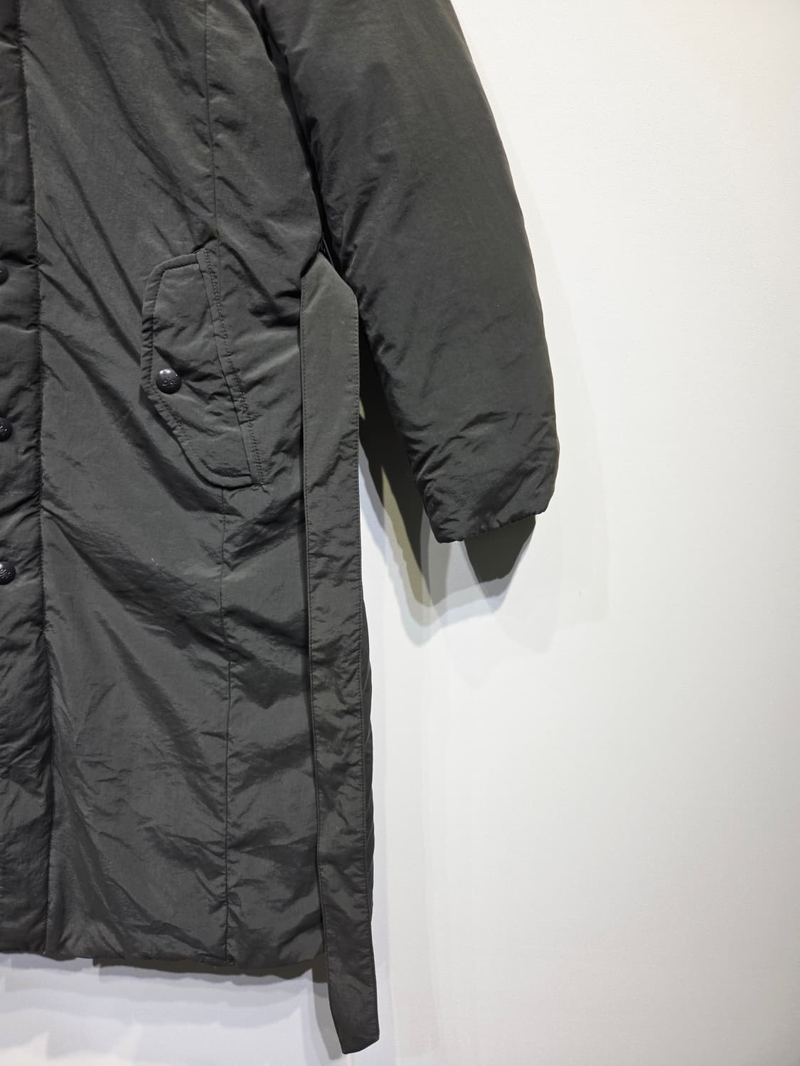 에디바우어 리얼 무스톤 구스다운 벨티드 롱코트 상품이미지5