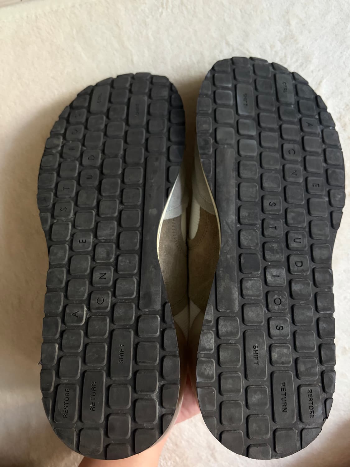 아크네스튜디오 스니커즈 상품이미지6