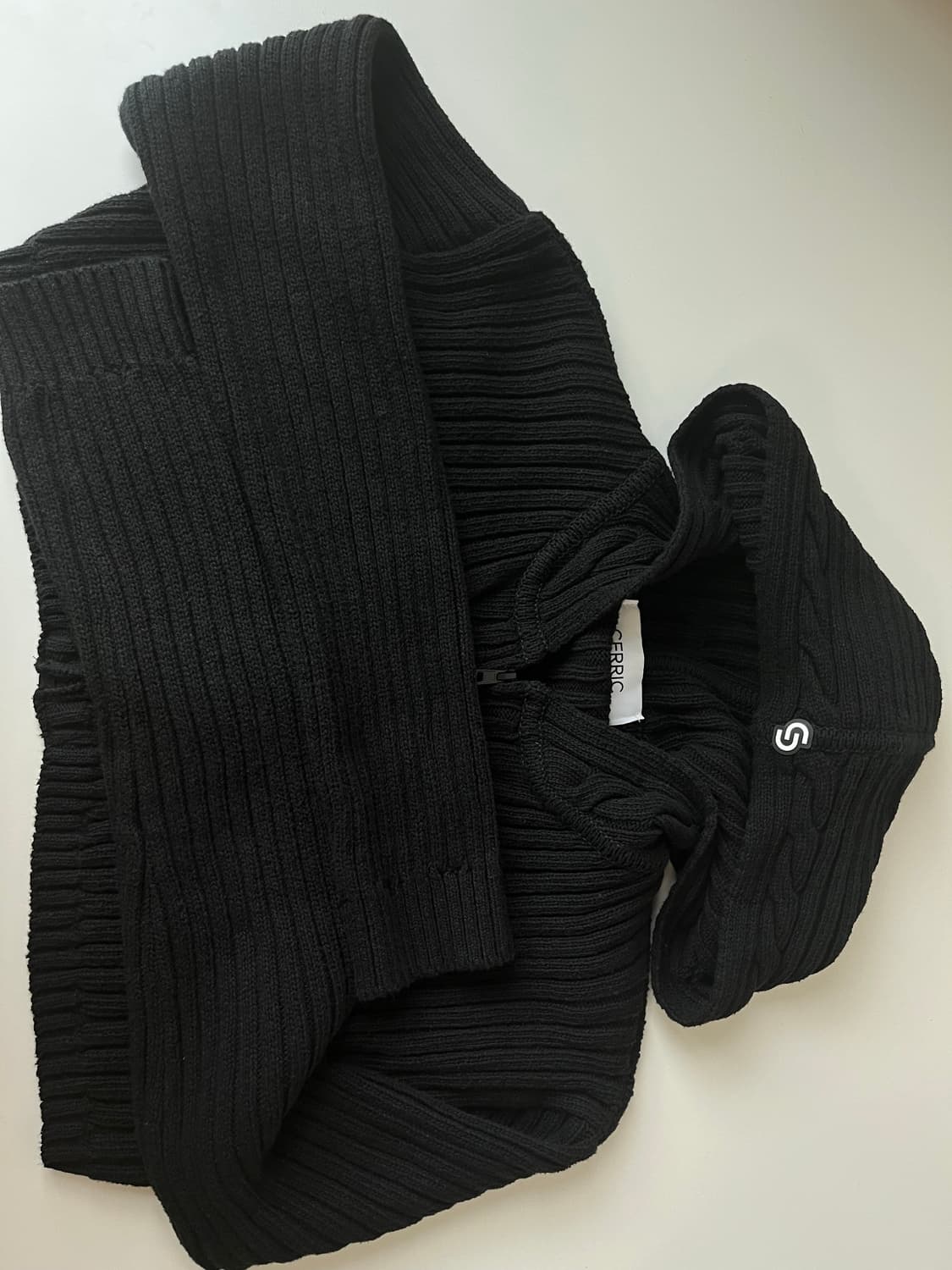 세릭 HOOD CROP KNIT ZIP-UP black 상품이미지2