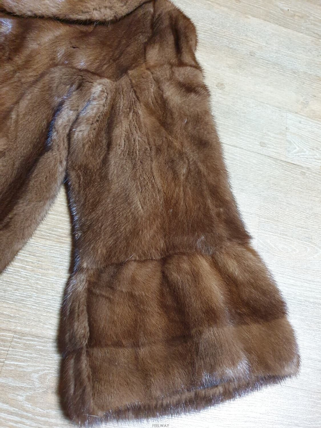 특가세일~휘메일 천연암컷 밍크 럭셔리한 디자인 최고급 모피코트 무스탕 점 상품이미지4