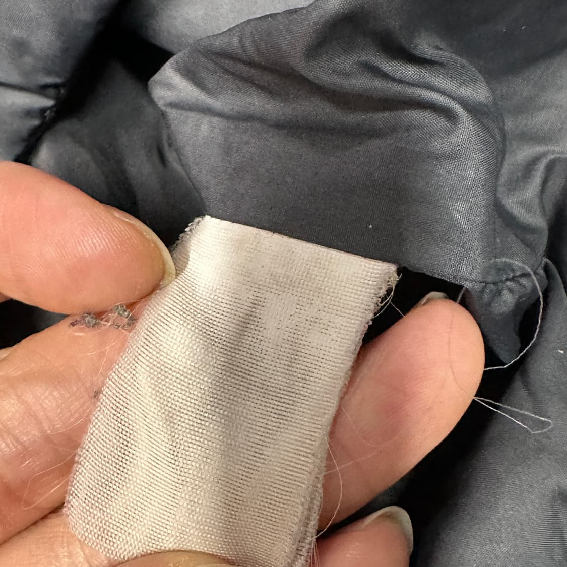 노스페이스 700 경량패딩 블랙 L 상품이미지4