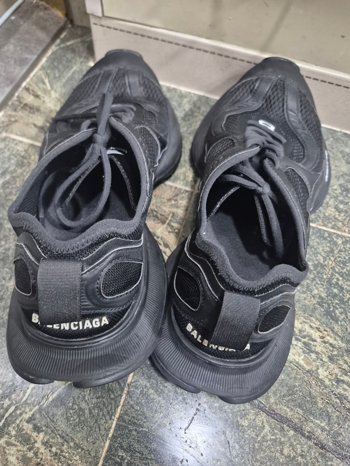 발렌시아가 서킷 42사이즈(270) 상품이미지5