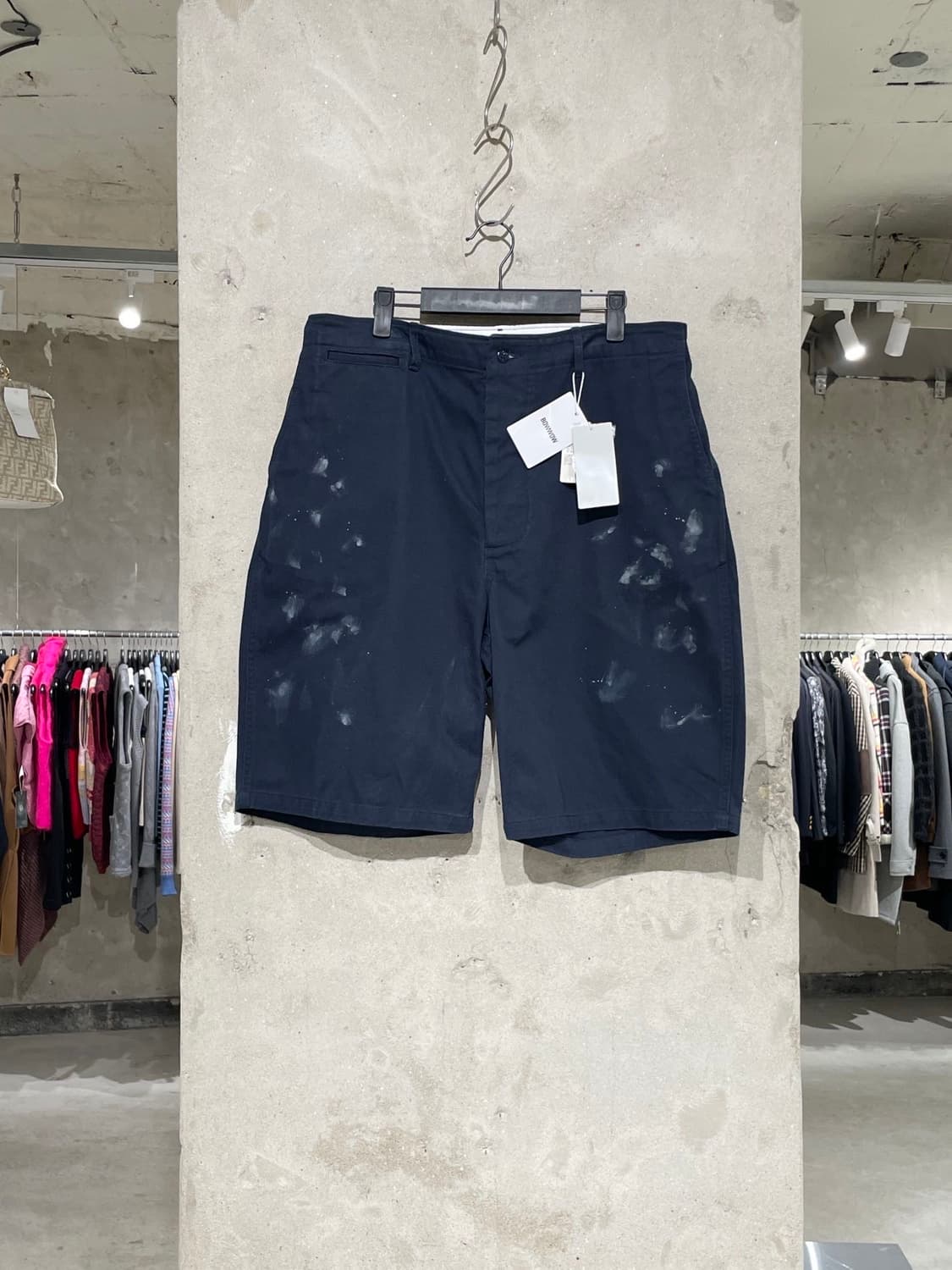 빔즈 x 바우와우 네이비 페인티드 빅 치노 쇼츠 상품이미지1