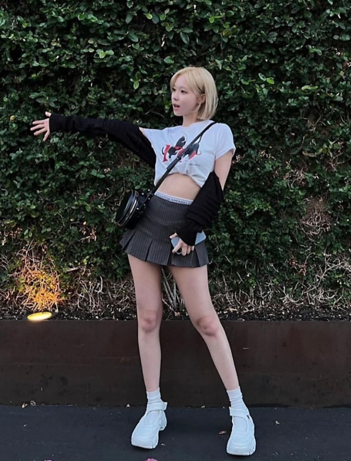 스컬프터 피카부 로우라이즈 스커트 블랙 상품이미지4