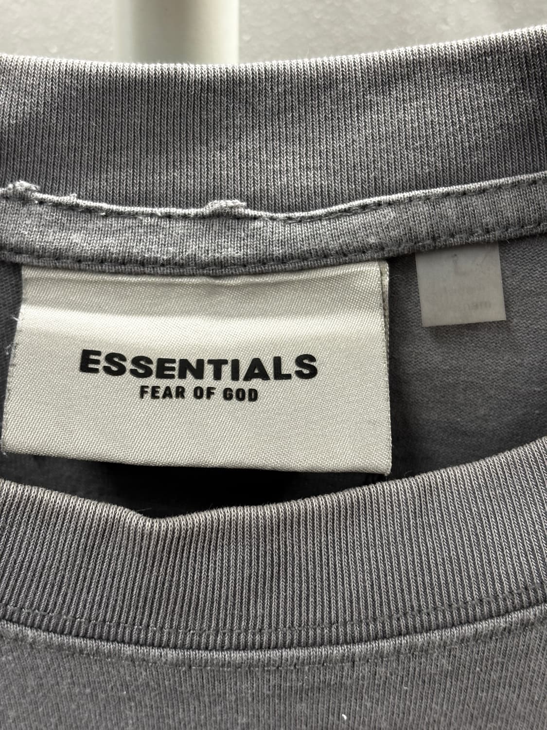 에센셜 반팔 티셔츠 L 회색 상품이미지4
