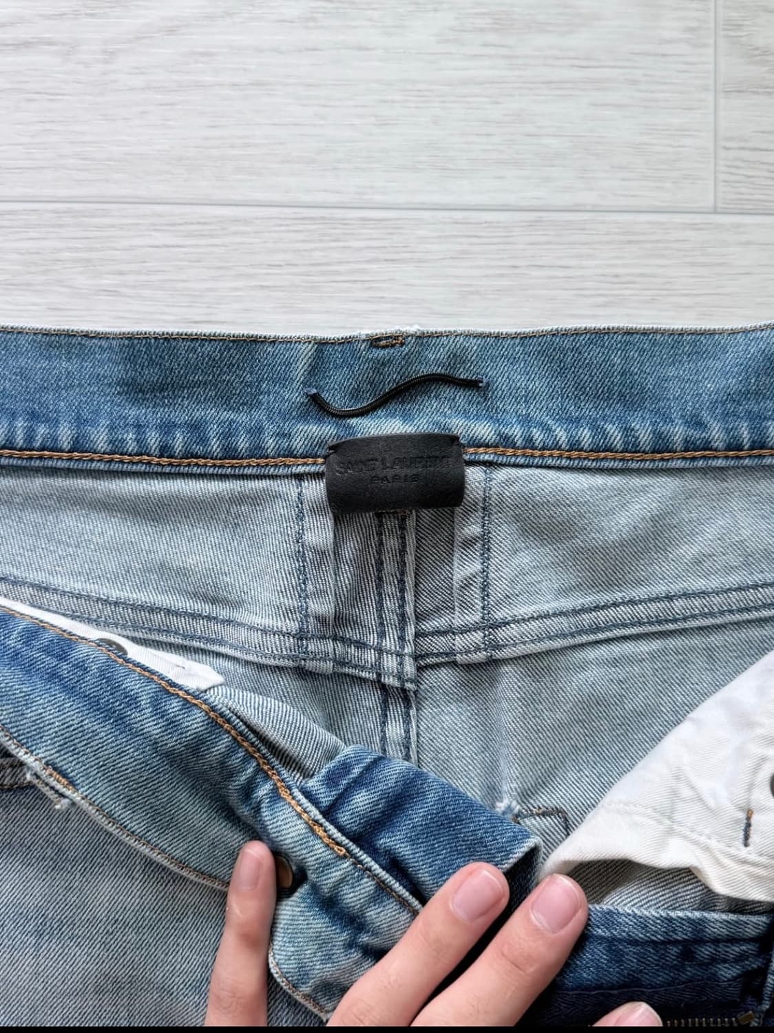 Saint Laurent Washed Distressed Jeans 상품이미지2