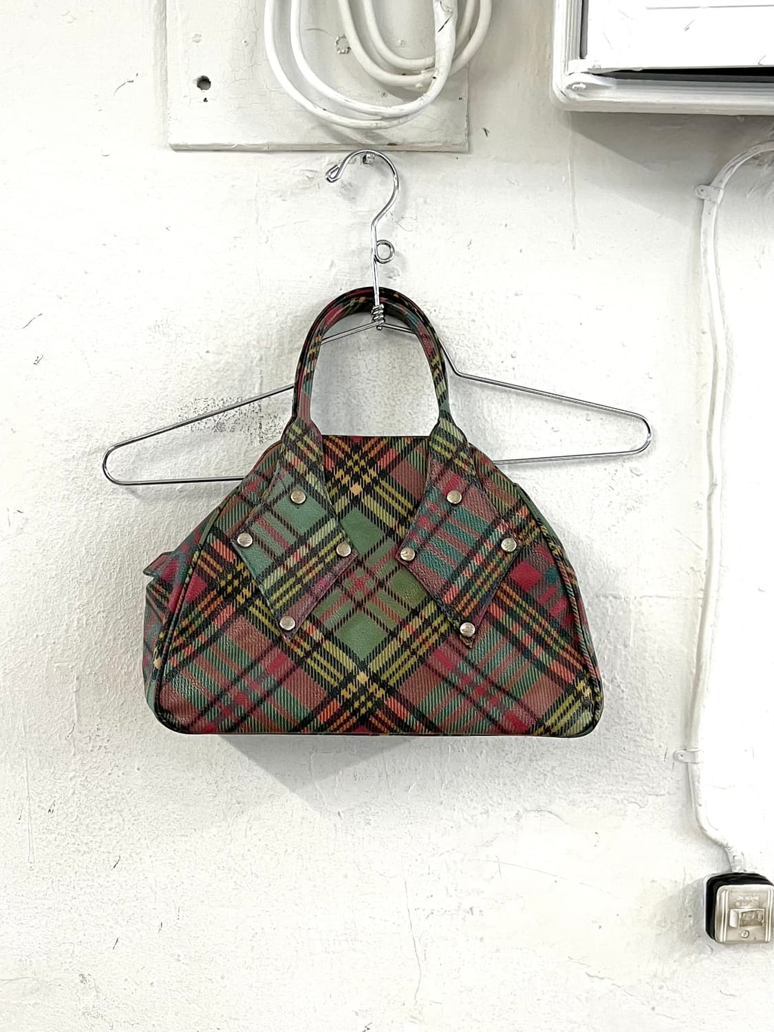 비비안웨스트우드 체크 미니백 상품이미지2