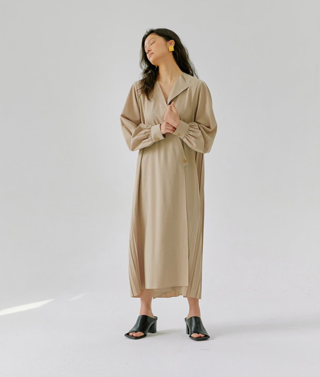 메종마레 플리츠 트렌치 코트 상품이미지2