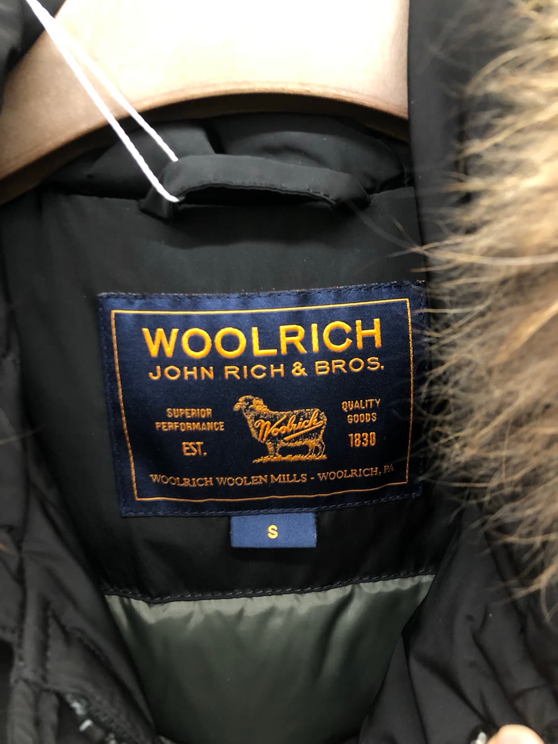 울리치 후드 다운 자켓 상품이미지3