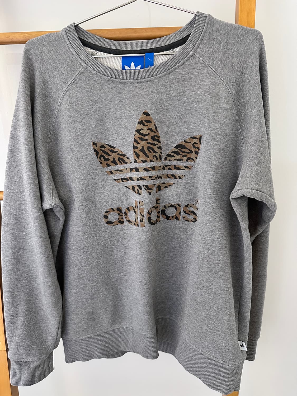 아디다스 레오파드 트레포일 맨투맨 회색(사이즈110) 상품이미지1