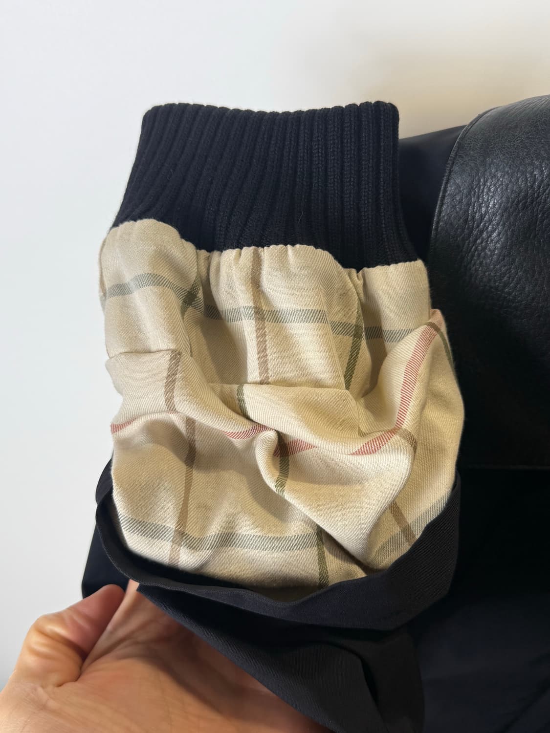 로로피아나 다크네이비 가죽 카라 자켓  상품이미지5