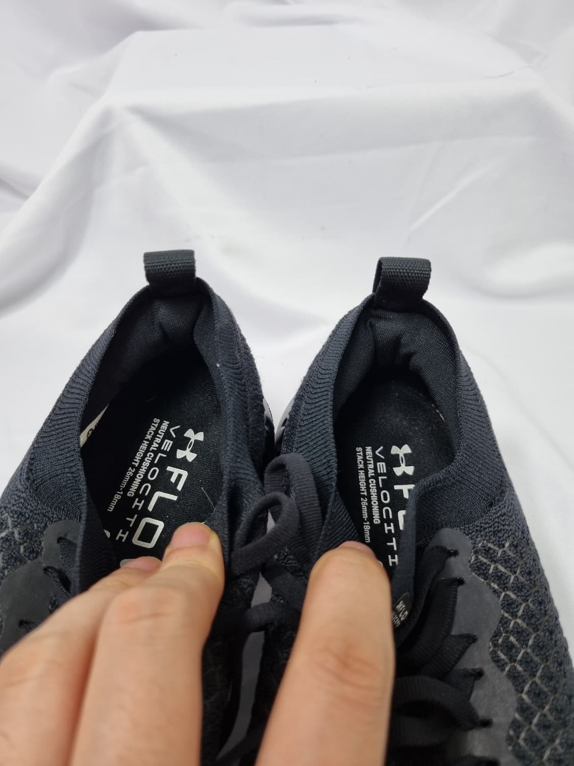 255 언더아머 UA 플로우 벨로시티 스니커즈 러닝화 상품이미지6