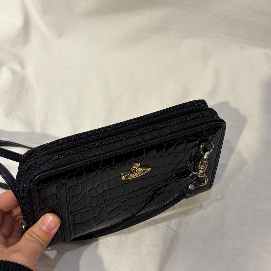 비비안웨스트우드 블랙 크로스백 지갑형 상품이미지5