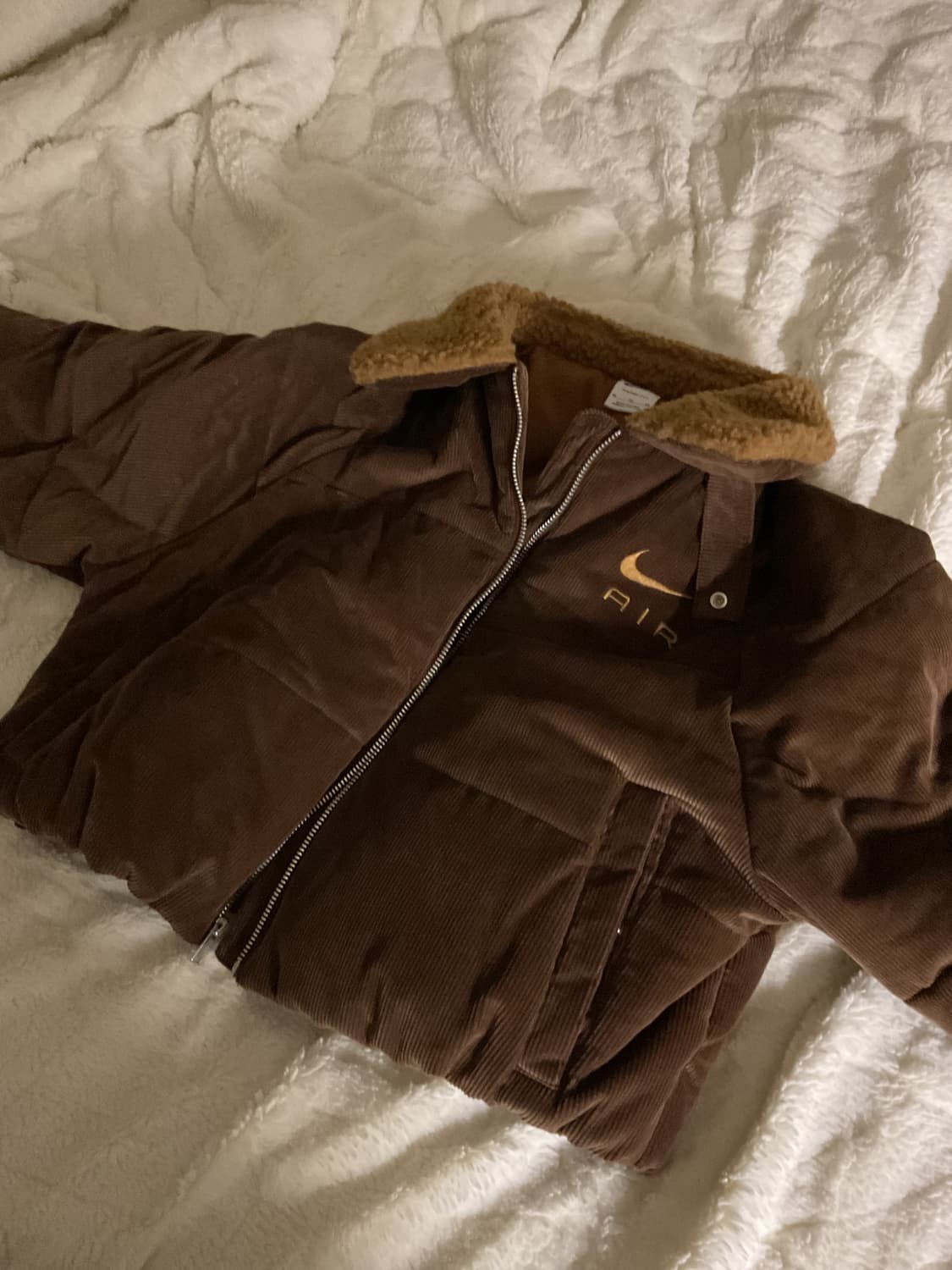 나이키 우먼스 에어 써마핏 코듀로이 크롭 자켓 상품이미지1