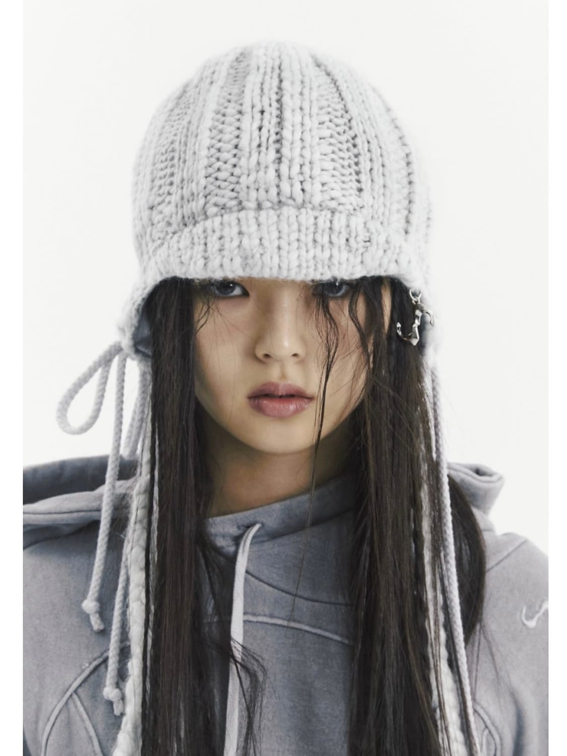 OJOS 오호스 브레이디드 이어플랩 비니 그레이 상품이미지1