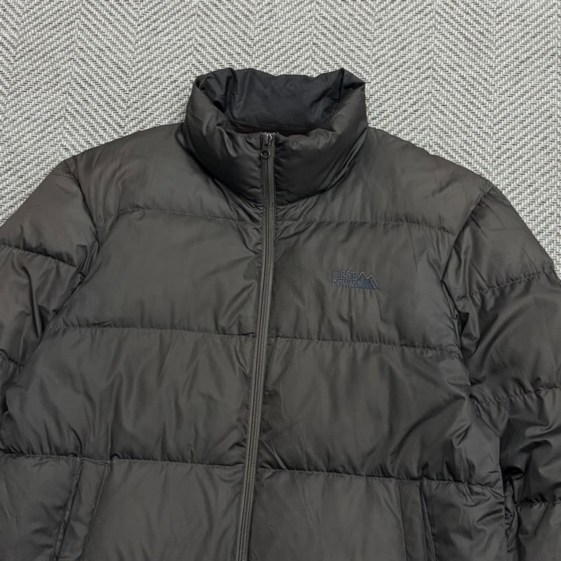 퍼스트다운 덕다운 로고 패딩 v1757 상품이미지3