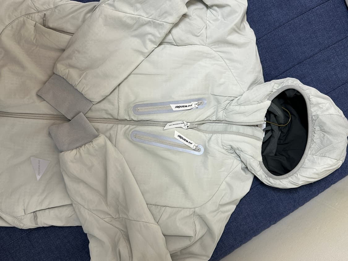 앤드원더 퍼텍스 알파 에어 후디 라이트 그레이 상품이미지1