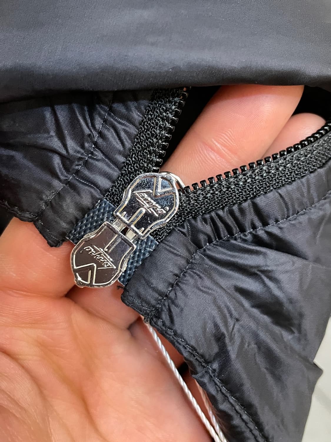 몽클레어 Rouyer 경량 패딩  상품이미지8