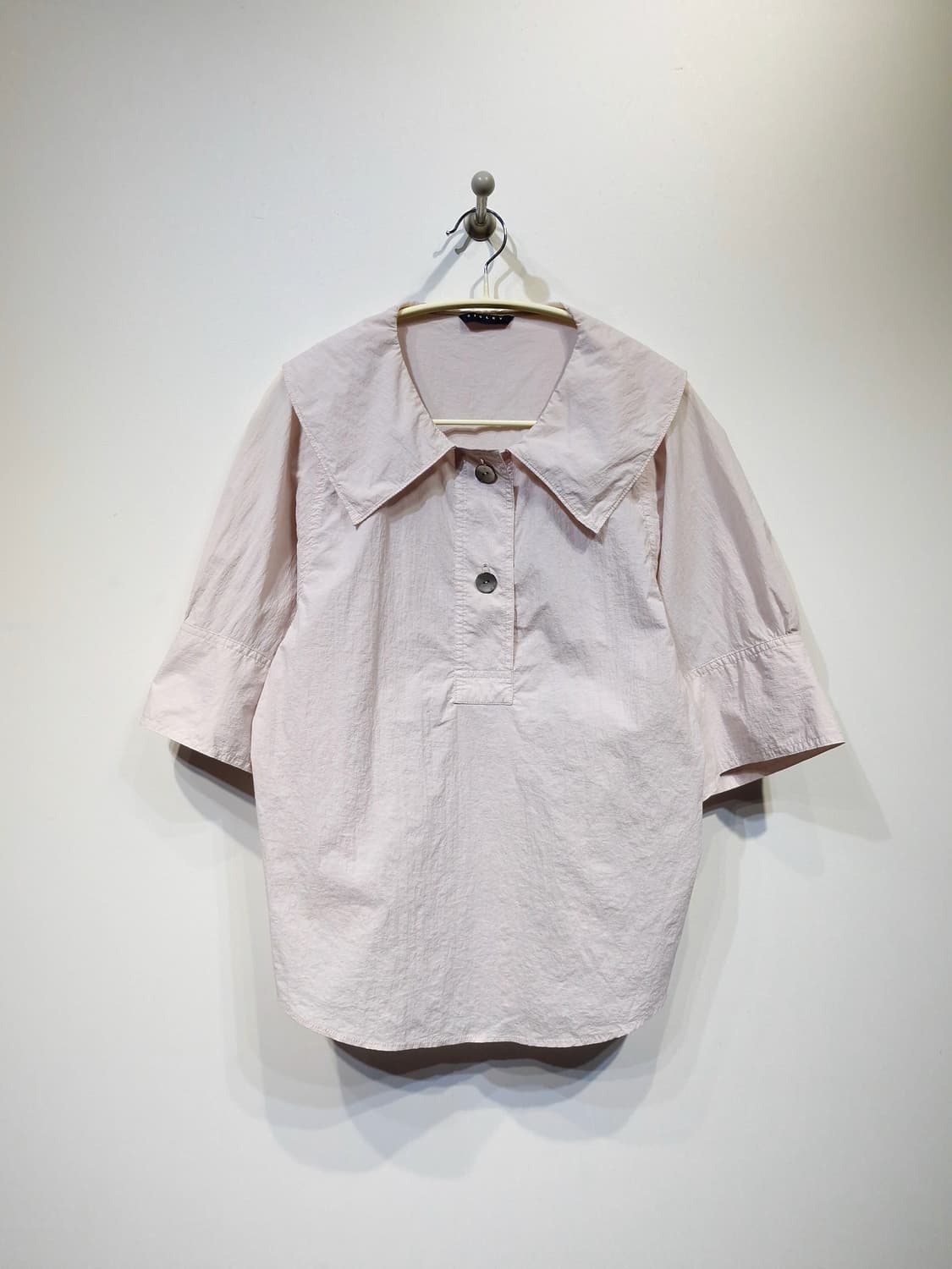 SISLEY 시슬리 21ss 빅카라 셔링 블라우스 상품이미지1