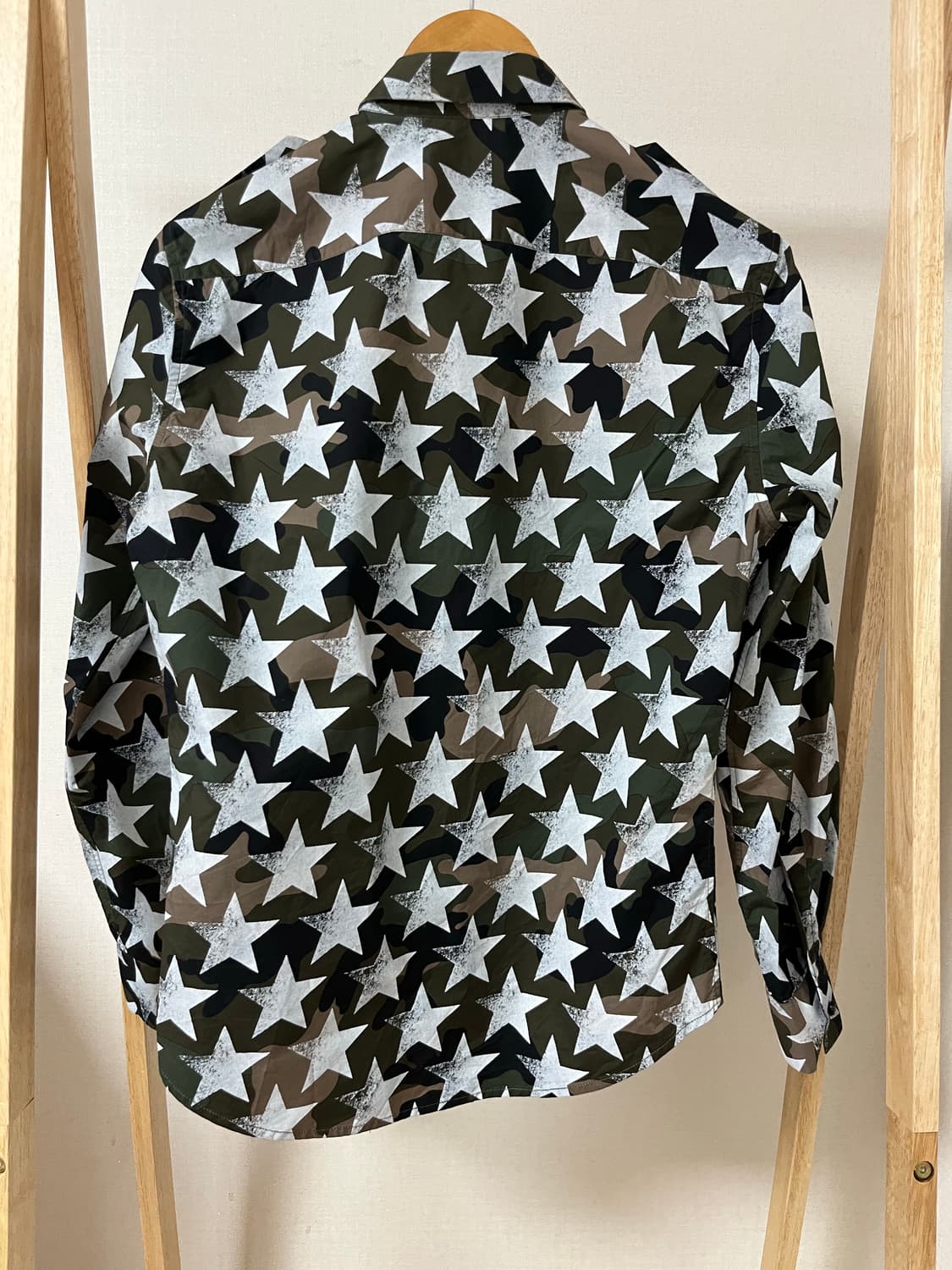 발렌티노 카모 스타 셔츠 39 정품 상품이미지2