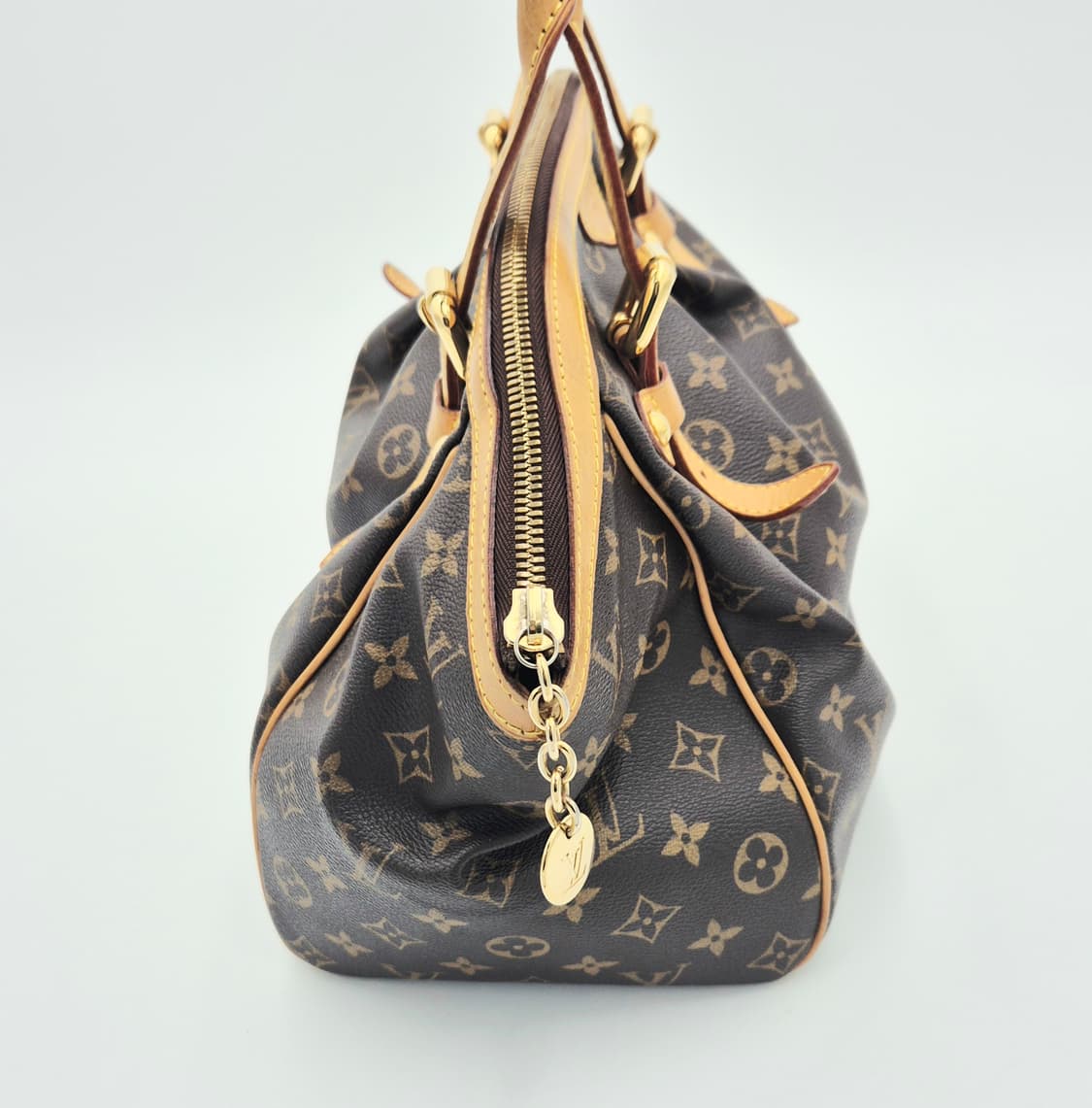 루이비통 티볼리 GM 모노그램 토트백 상품이미지4