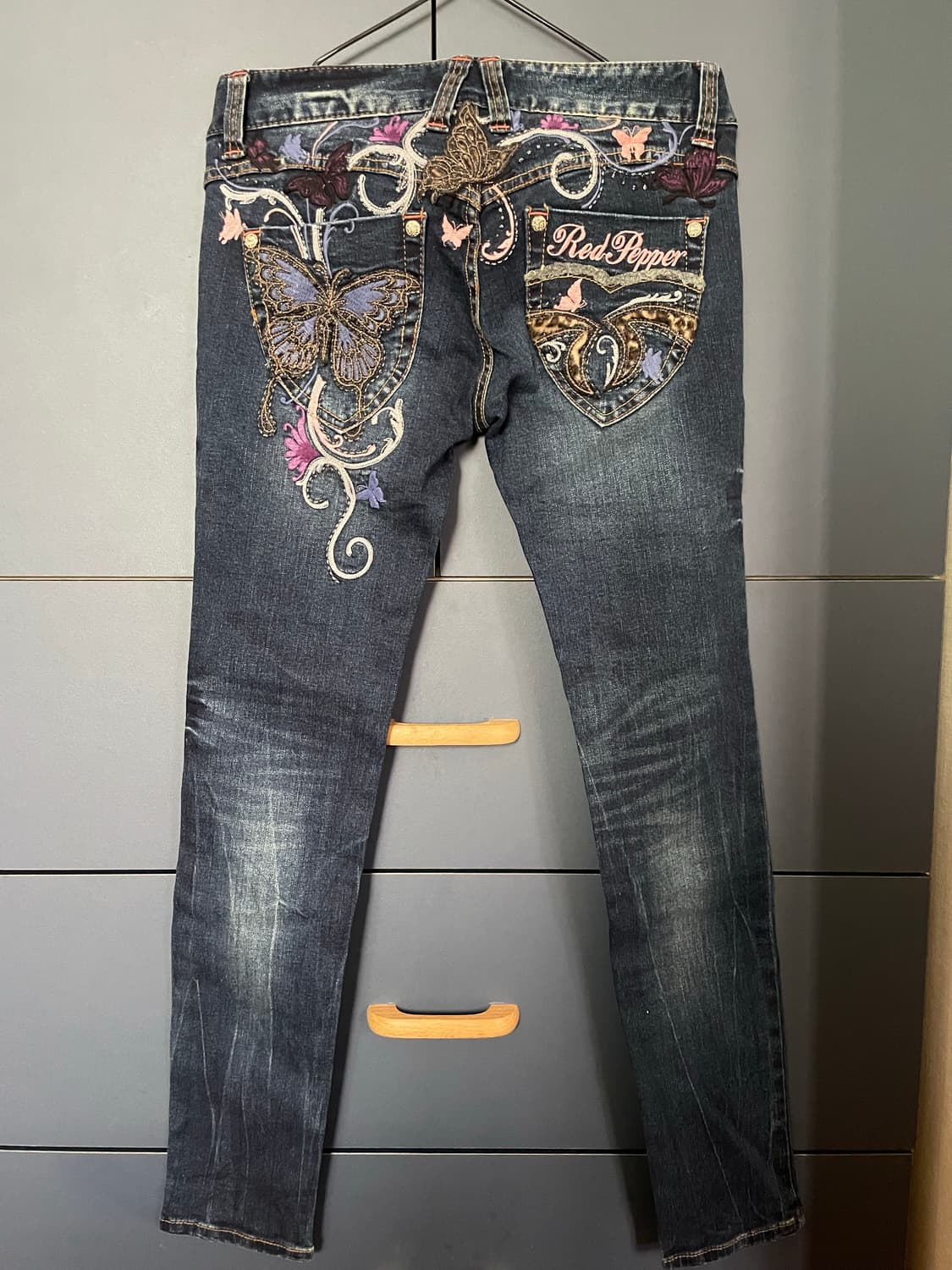 레드페퍼 워싱 y2k 그런지 나비 자수 패치 스키니진 상품이미지2