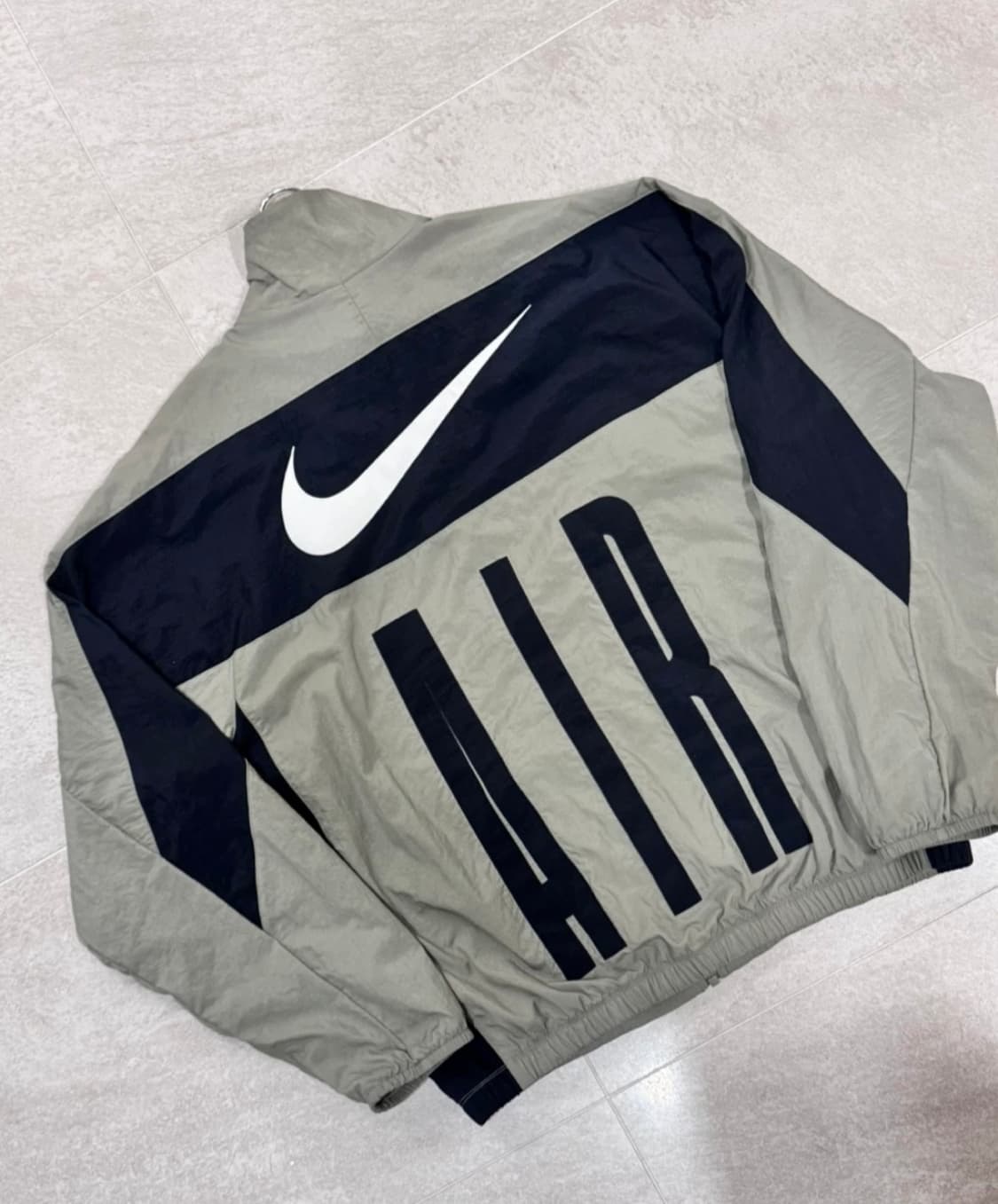 나이키 클럽 우븐 바람막이 자켓 (XL) 판매합니다. 이제 나오지않는 한 상품이미지2