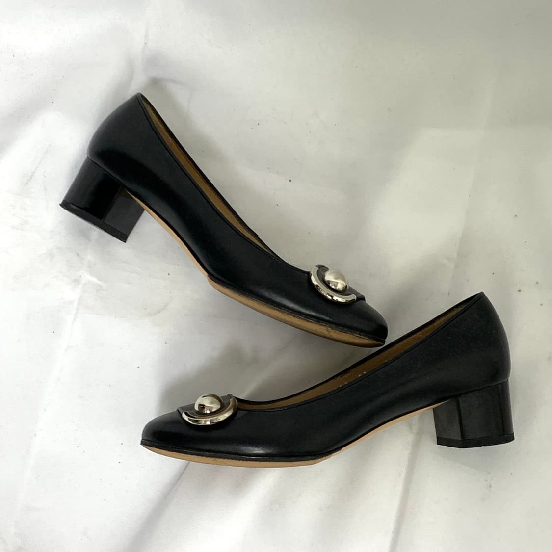 페라가모 블랙 은장 여성 펌프스 로우힐 225-230 빈티지 프라다st 상품이미지3