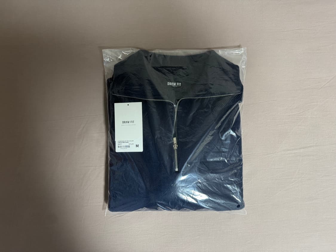 (새상품) 드로우핏 니트 반집업 네이비 상품이미지3