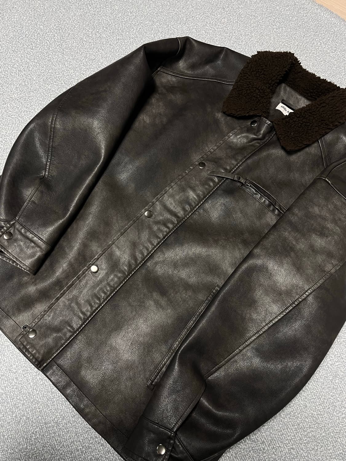 밀로 아카이브 레더 상품이미지1