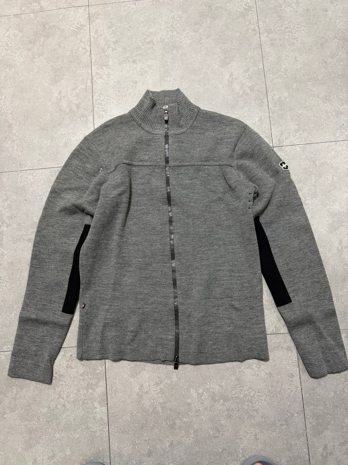  빅토리녹스  앨보패치  빈티지 울니트 풀집업  자켓  95size   상품이미지1