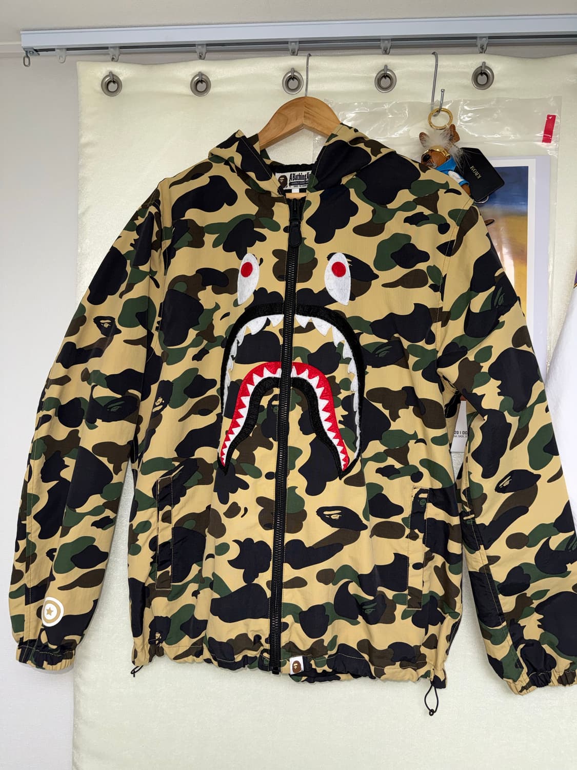 베이프 샤크 바람막이 후드집업 카모 L 상품이미지1