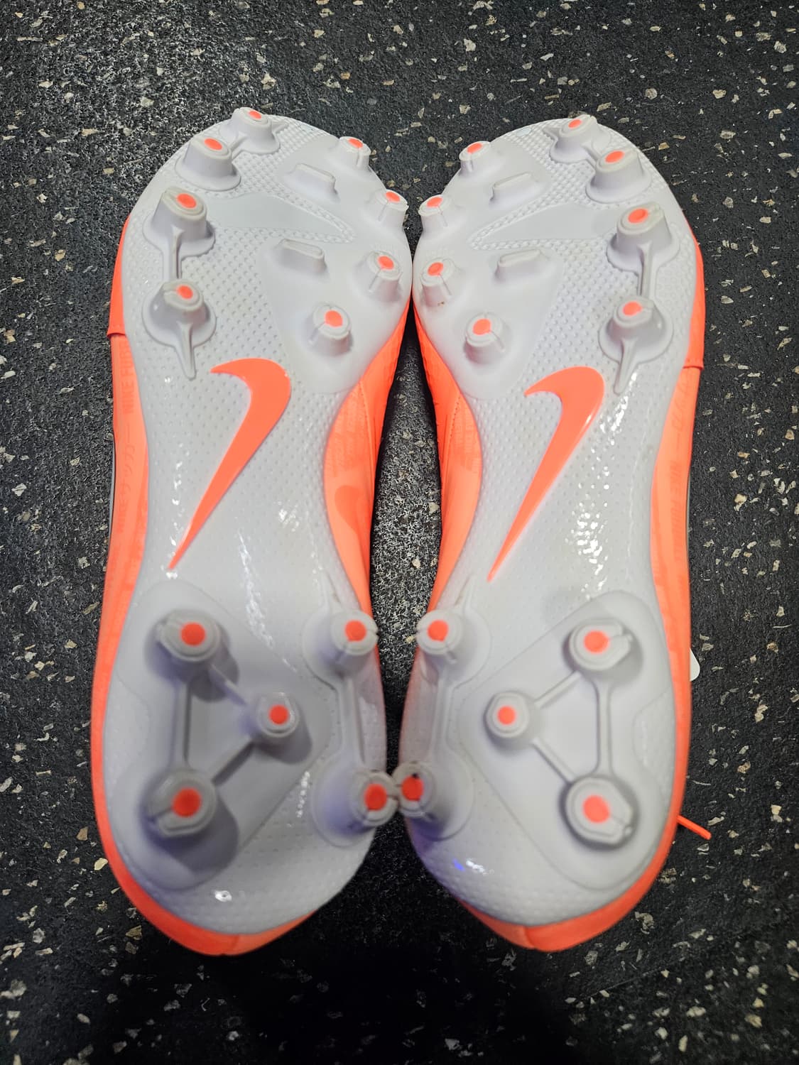 나이키 팬텀 베놈 아카데미 축구화 270mm 상품이미지3