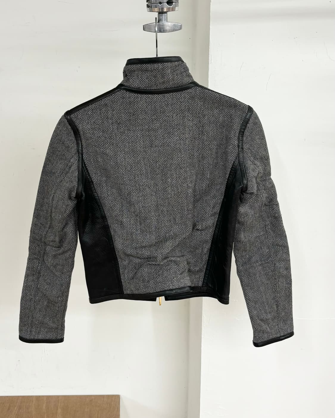 구찌 그레이 헤링본 블랙 가죽 트리밍 자켓 상품이미지6