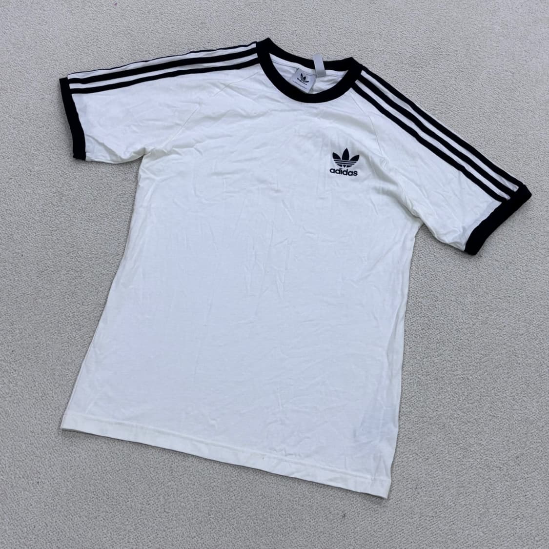 L 아디다스 클래식 반팔 티셔츠 0415E 상품이미지1