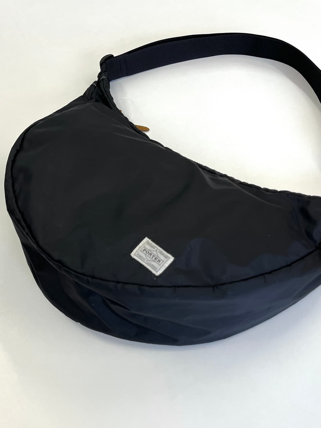 요시다포터 반달 숄더백 상품이미지2