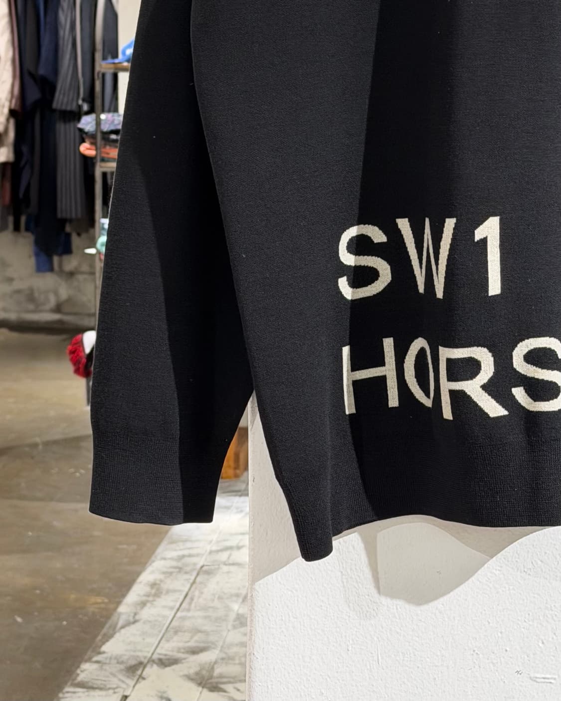 버버리 블랙 호스페리 로고 니트 스웨터 상품이미지5